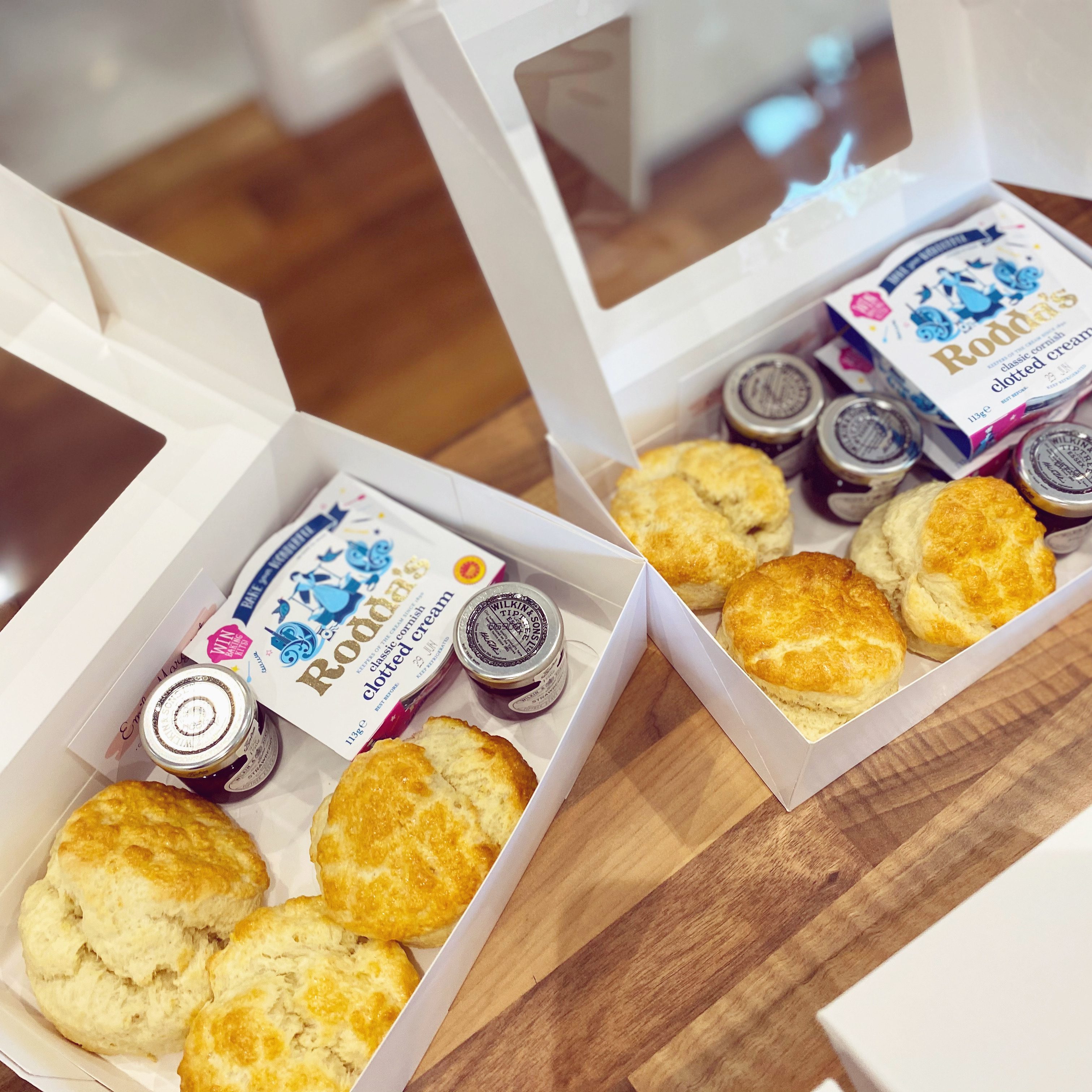Box of 6 Scones with Jam & Clotted Cream